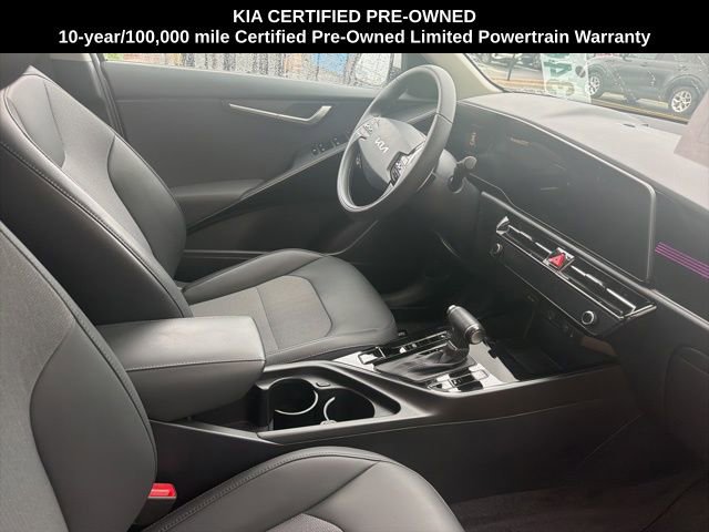 Certified 2025 Kia Niro EX image 26