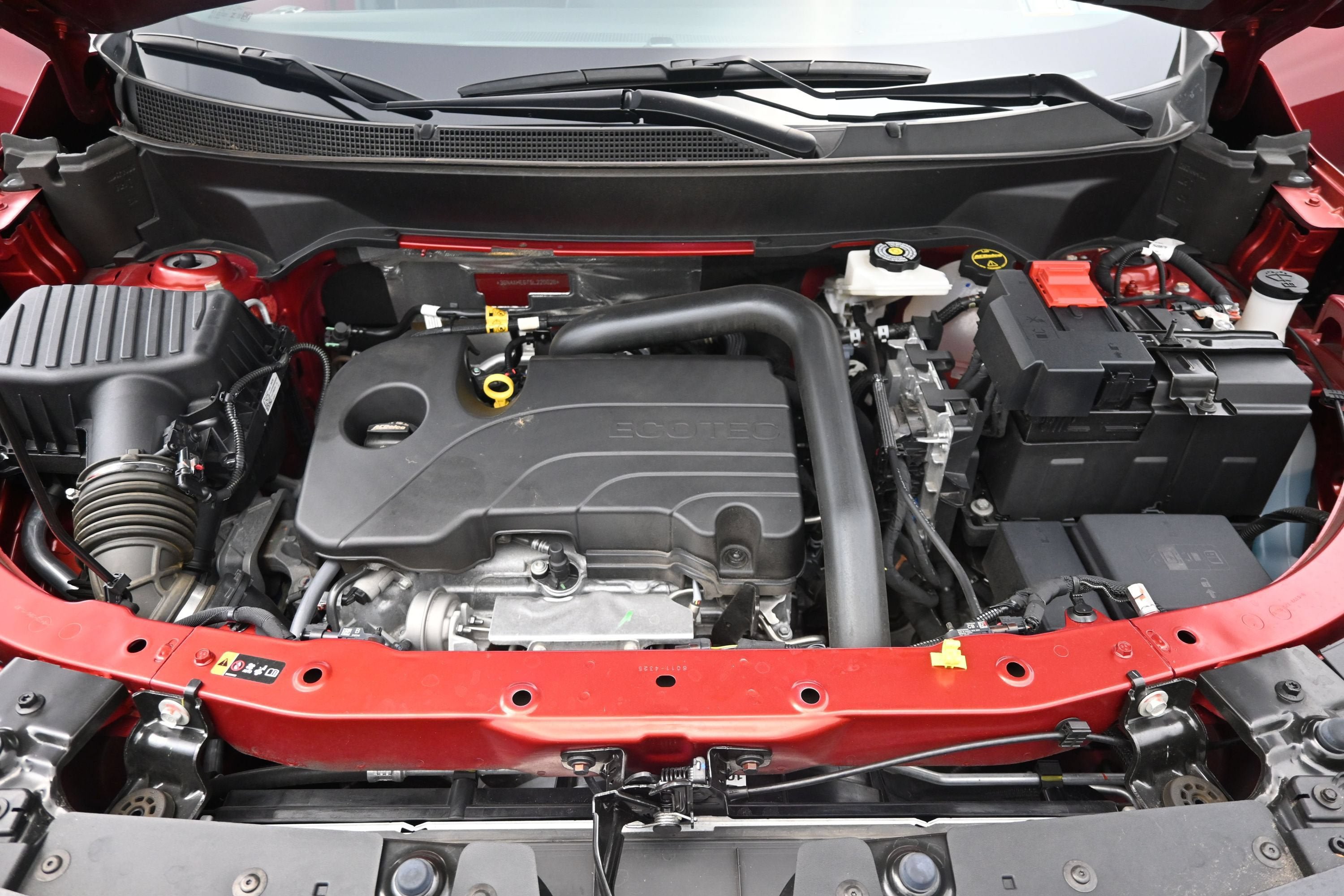 Used 2025 Chevrolet Equinox LT w/ Midnight Edition FWD image 31