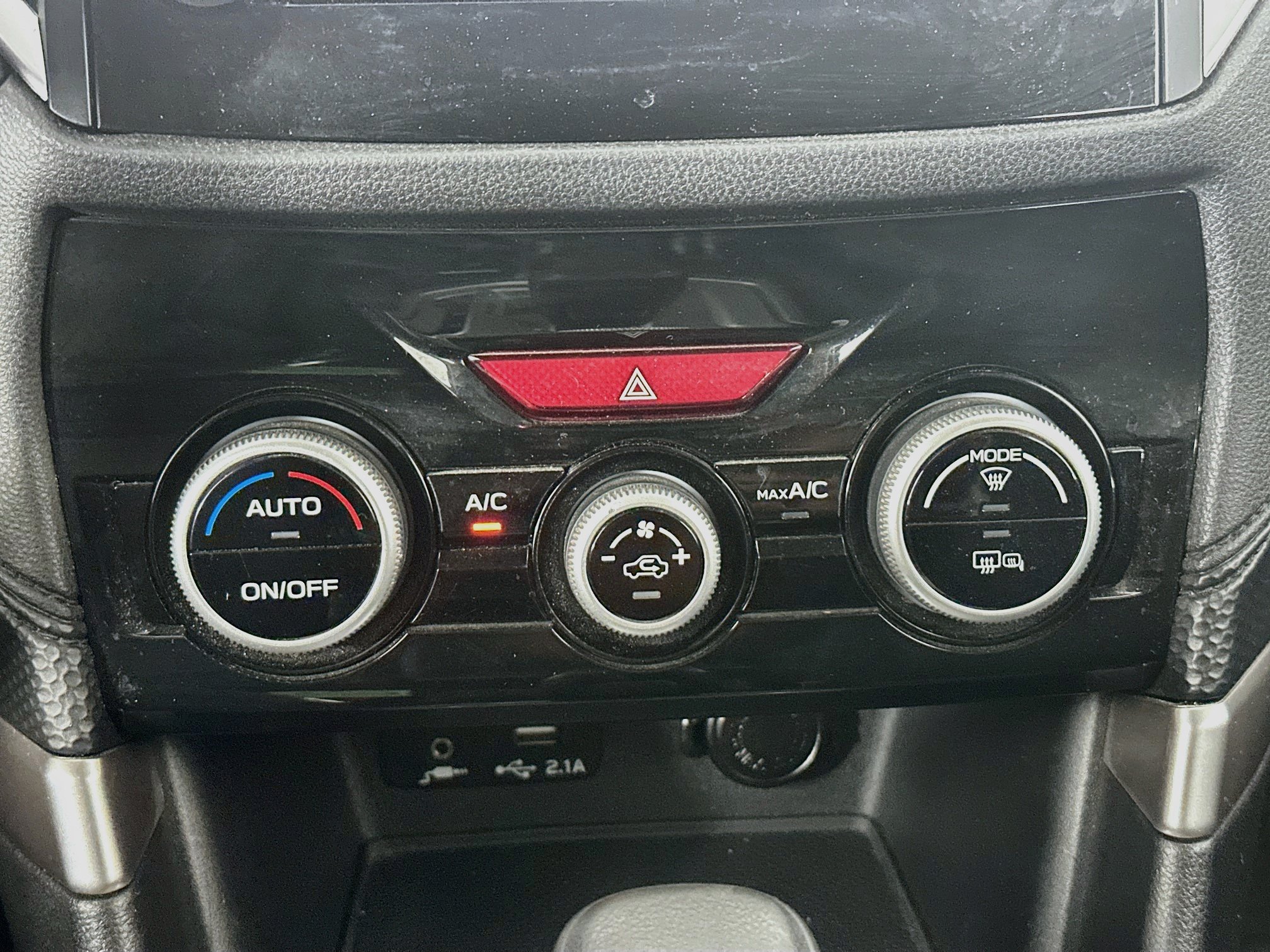 Used 2019 Subaru Forester Premium AWD/4WD image 22