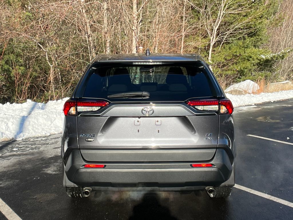 Used 2024 Toyota RAV4 LE image 4