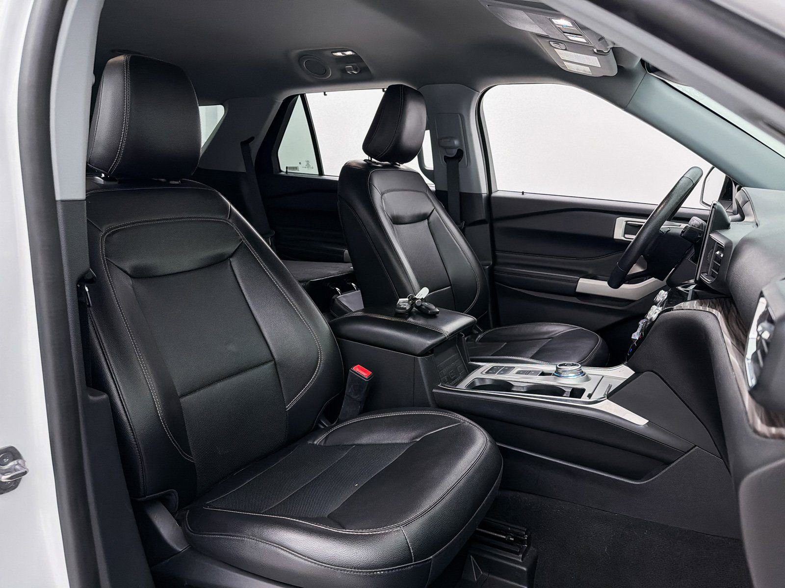 Used 2022 Ford Explorer Limited image 31