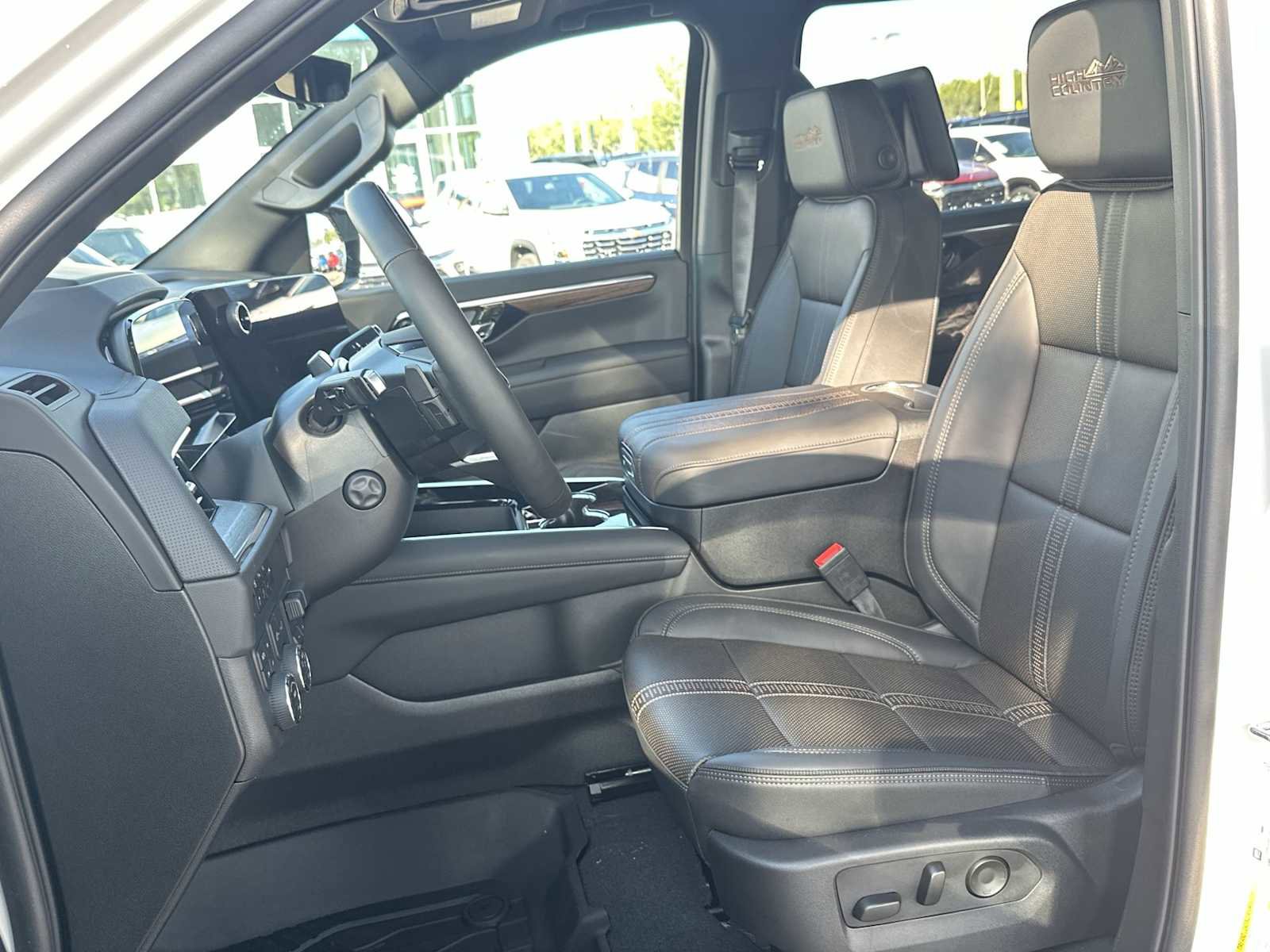 New 2025 Chevrolet Suburban High Country image 12