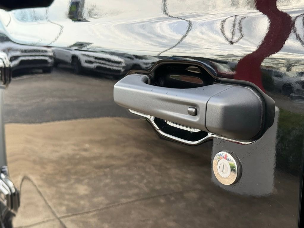 Used 2026 Jeep Wrangler Unlimited Rubicon image 12