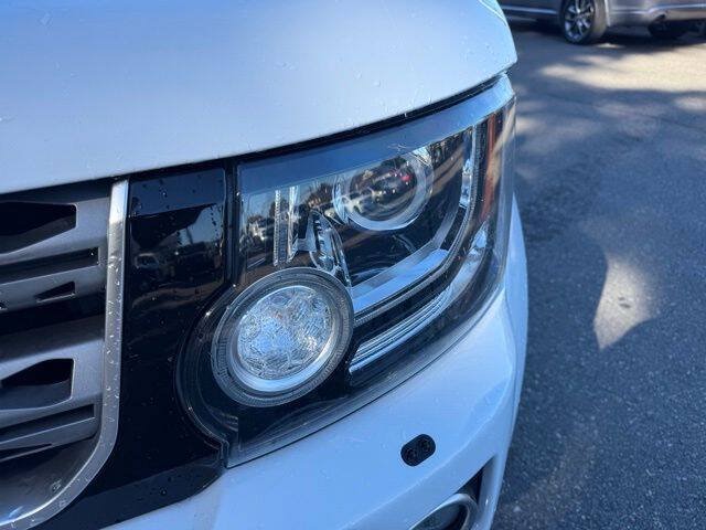 Used 2015 Land Rover LR4 HSE AWD/4WD image 10