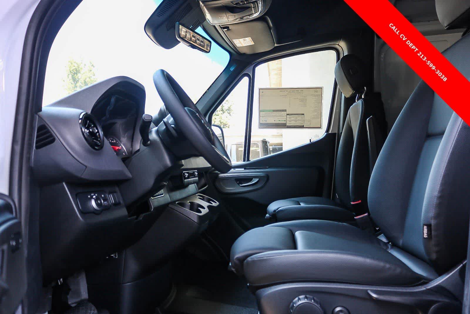 Used 2024 Mercedes-Benz Sprinter 2500 image 18