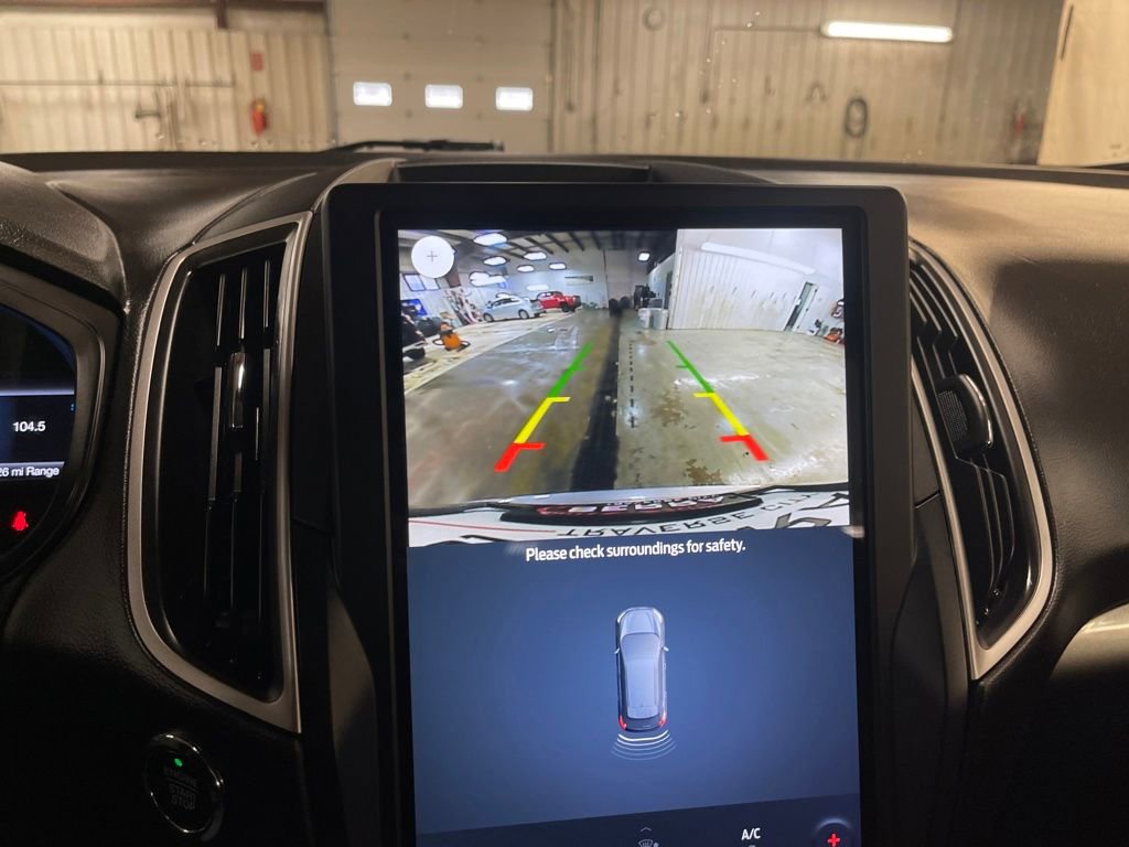 Used 2022 Ford Edge SE w/ Black Appearance Package image 20