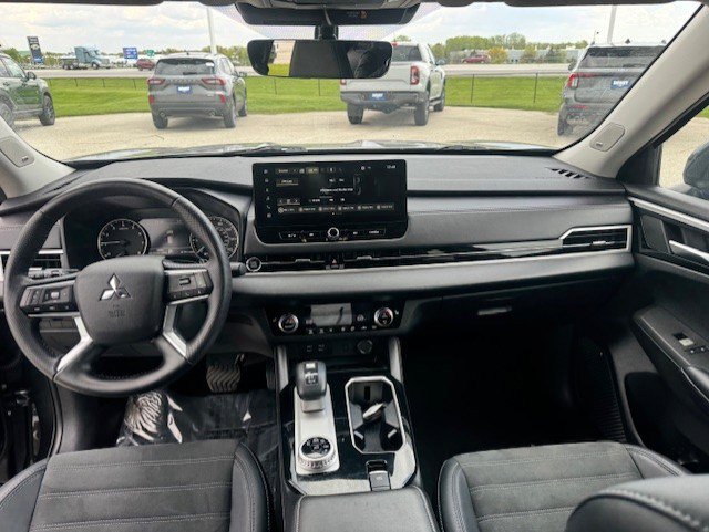 Used 2025 Mitsubishi Outlander SE AWD/4WD image 30