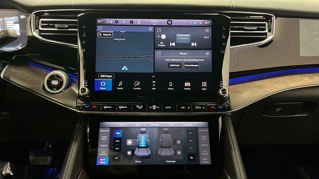 Used 2023 Jeep Grand Wagoneer 4WD w/ Flexible Seating Group image 12