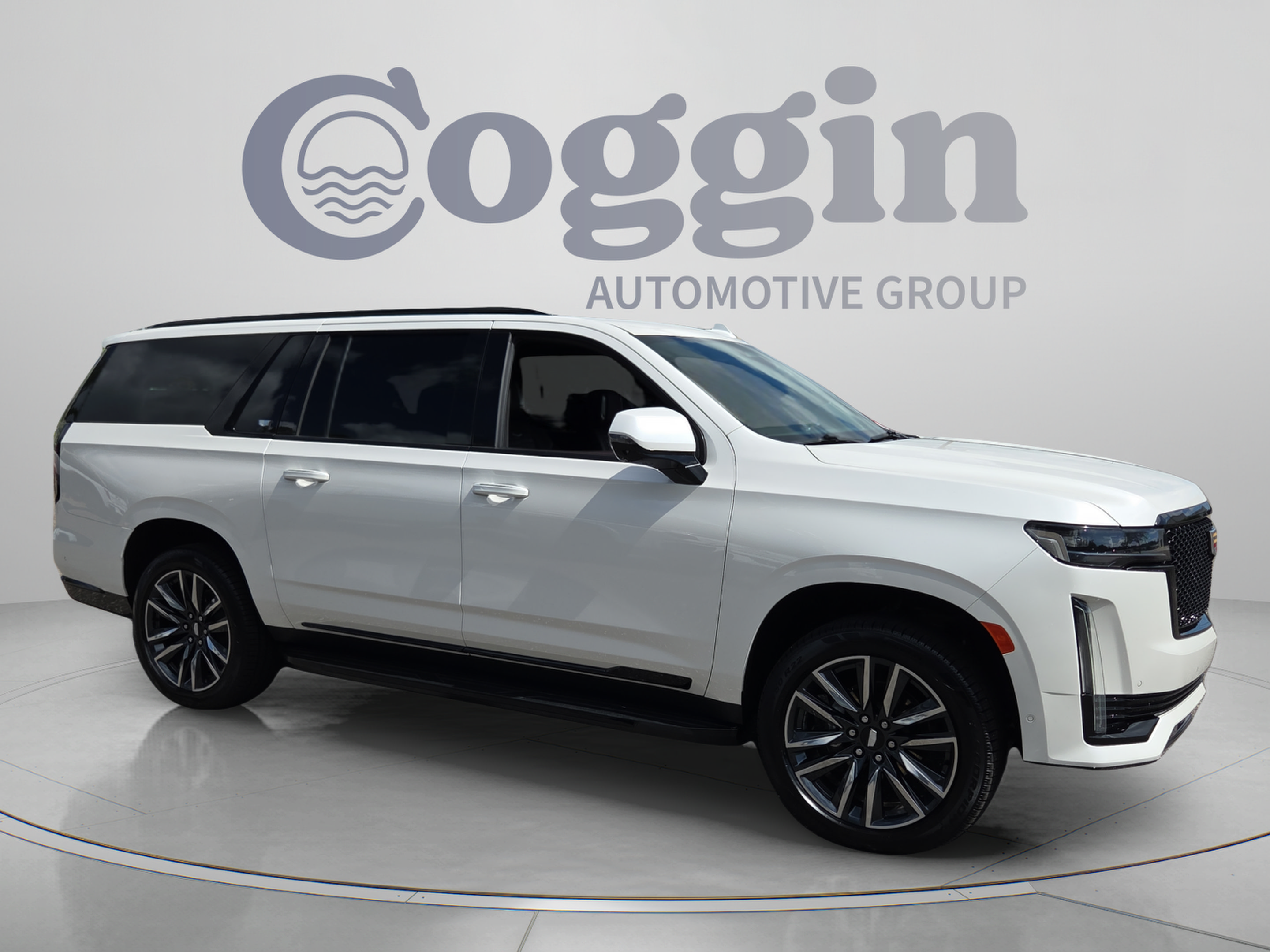 Used 2021 Cadillac Escalade ESV Sport Platinum w/ Heavy-Duty Trailer Package AWD/4WD image 7