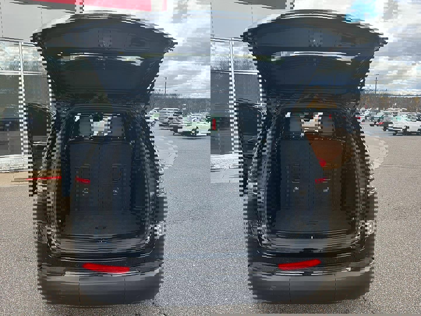 Used 2025 Jeep Grand Cherokee L Limited w/ Luxury Tech Group II image 16