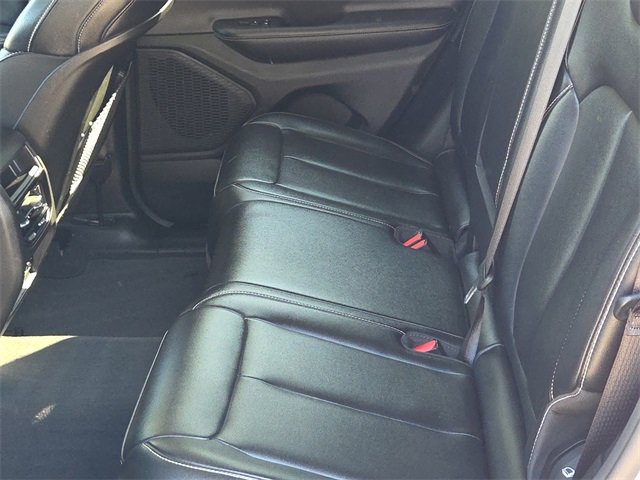 Used 2023 Jeep Grand Cherokee Limited image 14