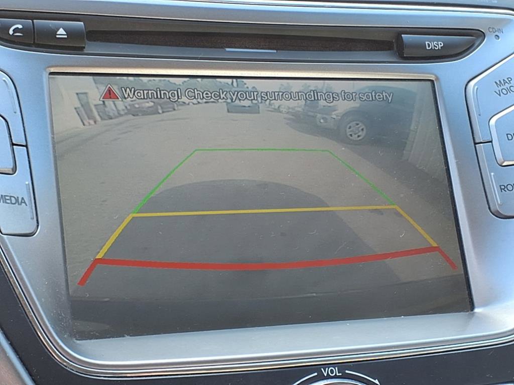 Used 2013 Hyundai Elantra Limited w/ Technology Pkg FWD image 9