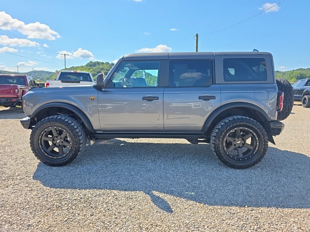 Used 2022 Ford Bronco Badlands image 8