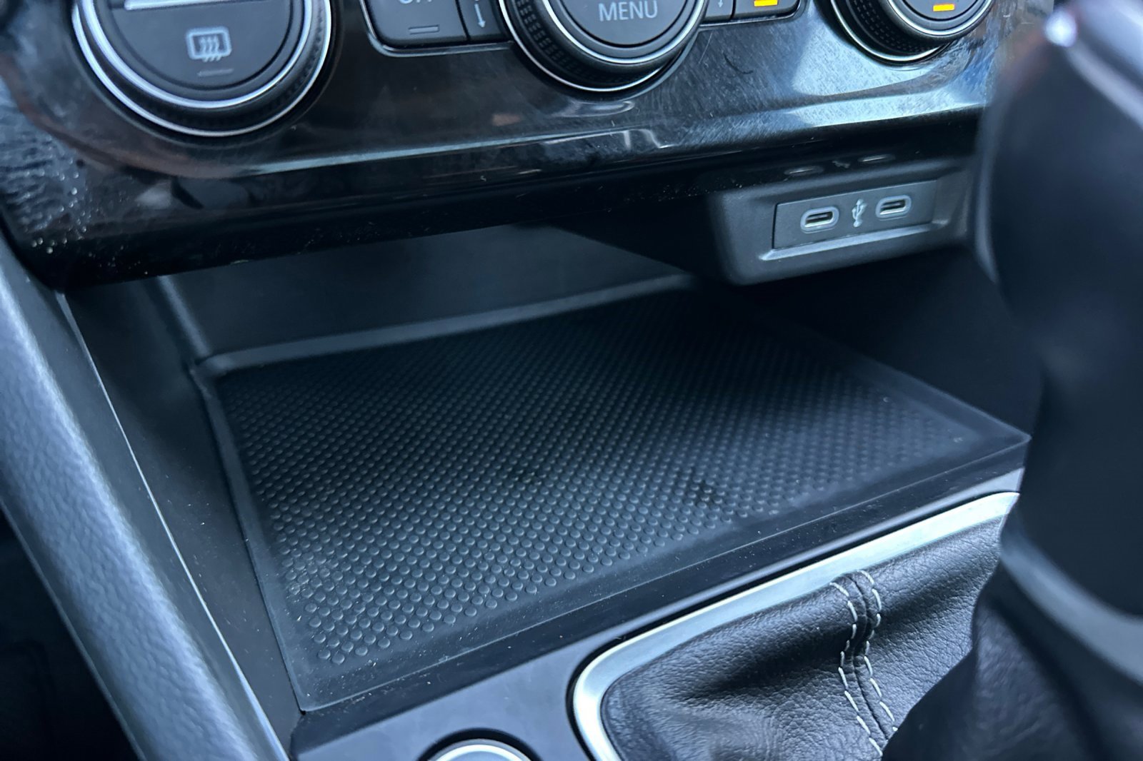 Certified 2024 Volkswagen Jetta SE image 28