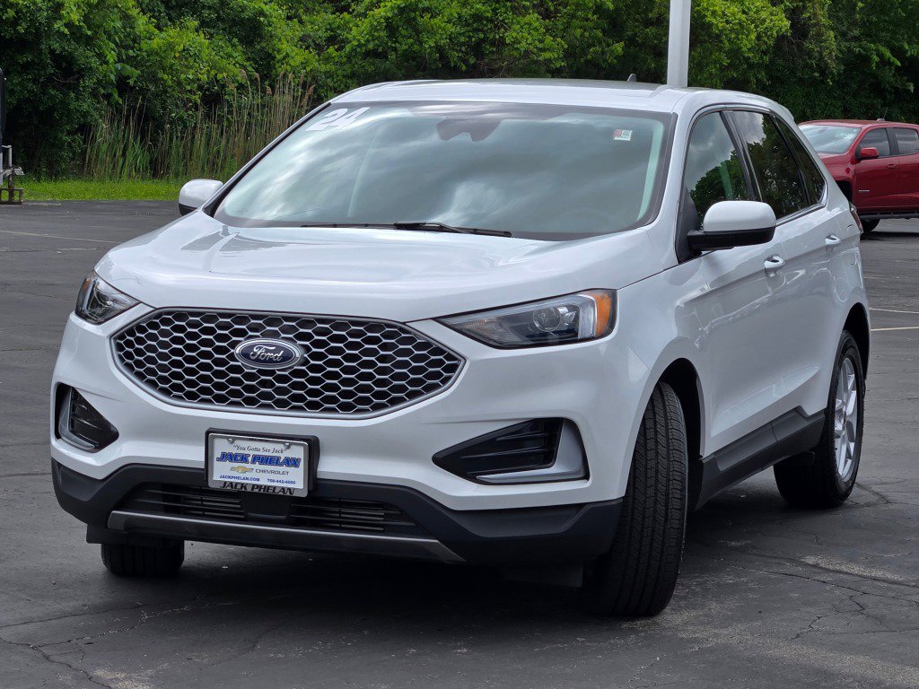 Used 2024 Ford Edge SEL image 4