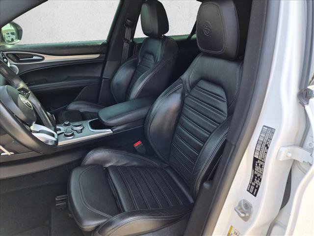 Used 2022 Alfa Romeo Stelvio Veloce AWD/4WD image 17