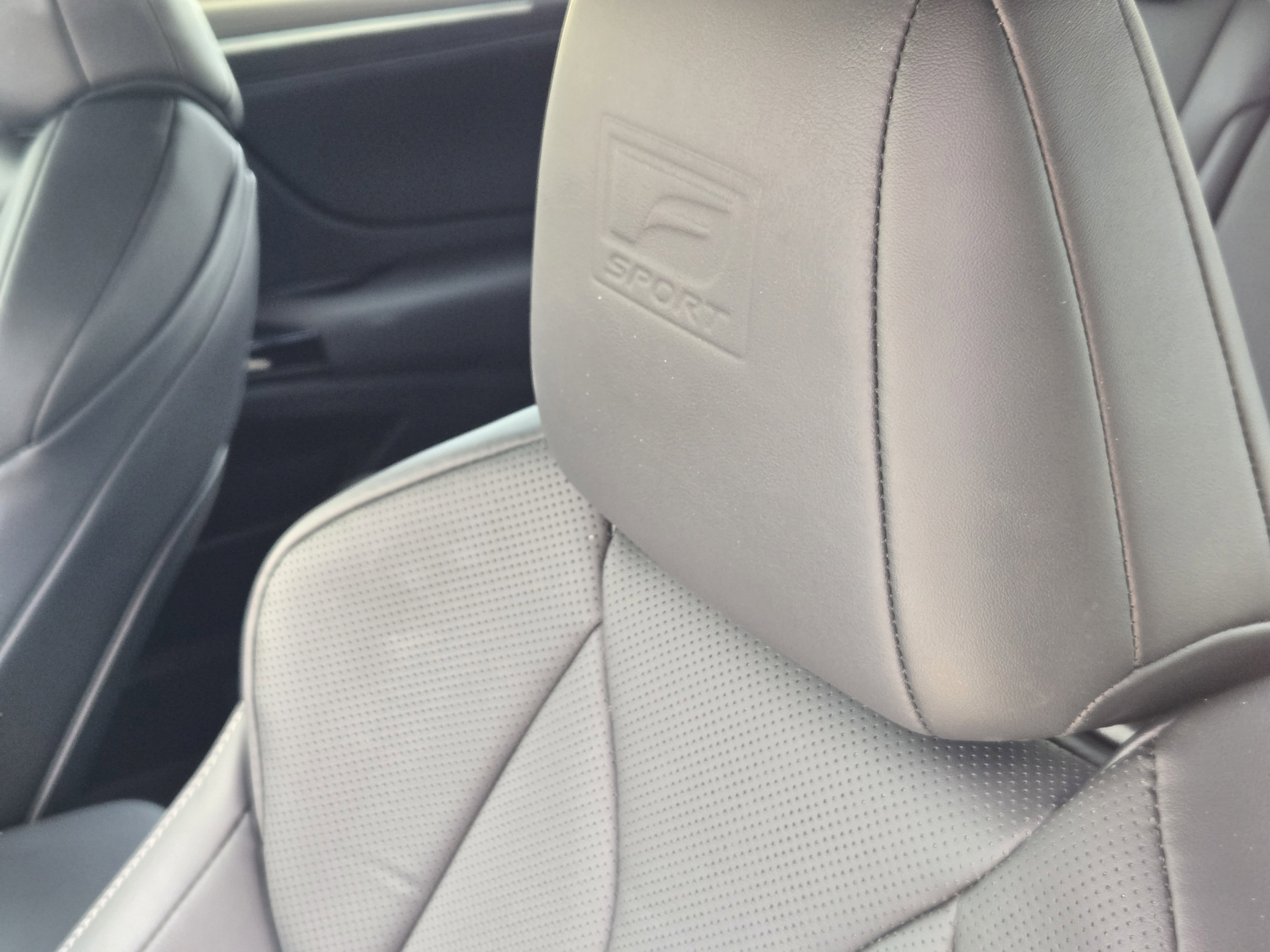 Certified 2024 Lexus ES 300h F Sport w/ Accessory Package (Z2) FWD image 25