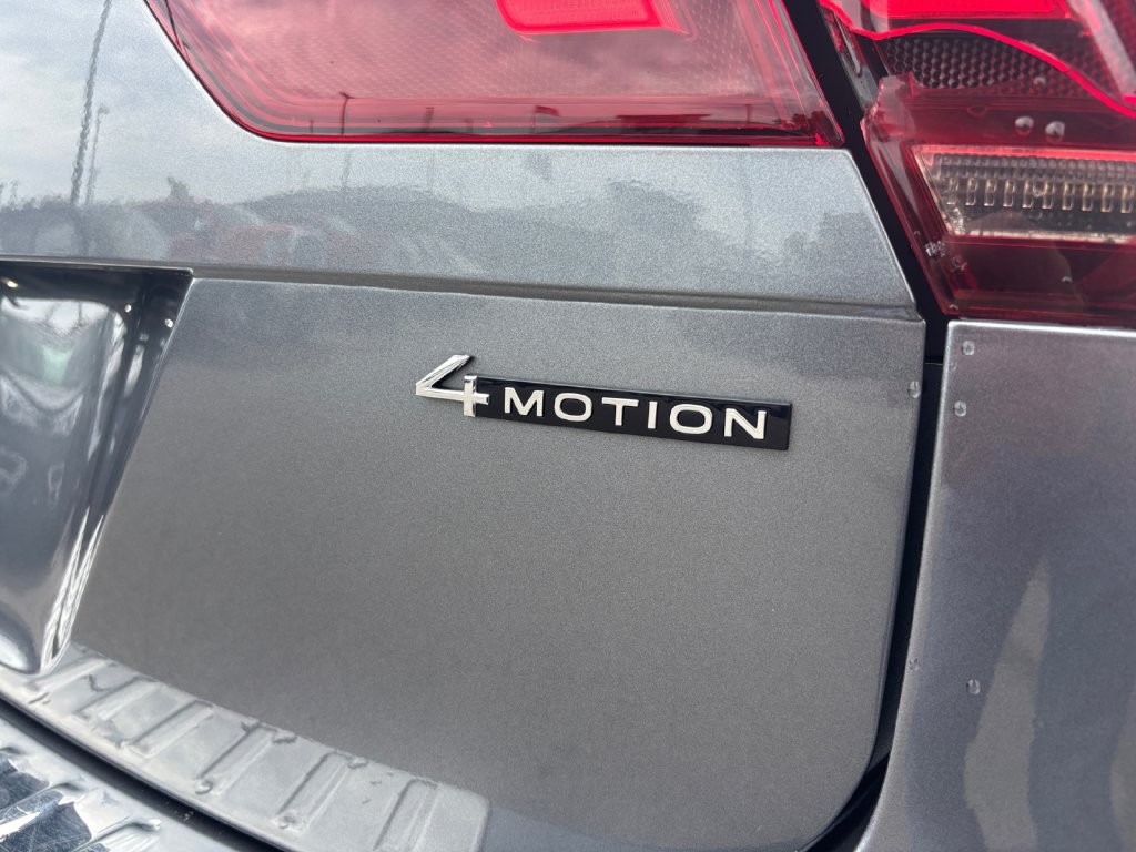 Used 2023 Volkswagen Tiguan SE AWD/4WD image 51