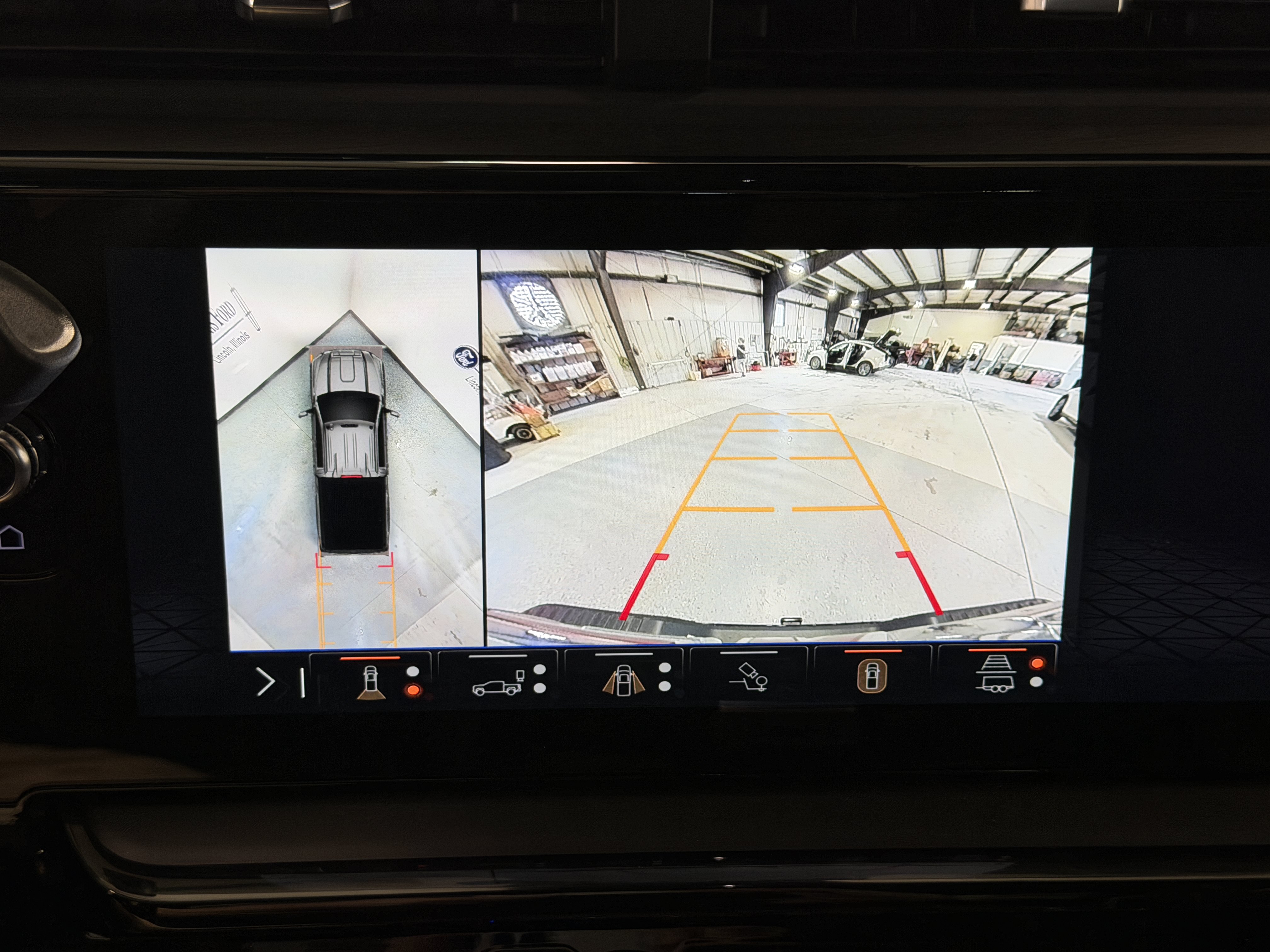 Used 2025 GMC Sierra 2500 AT4X AWD/4WD image 11