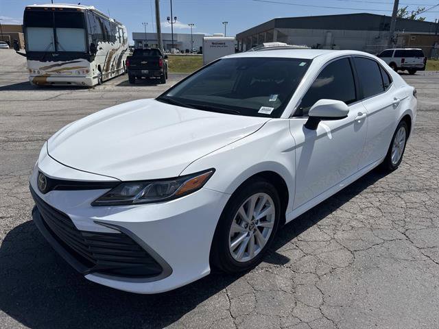 Used 2024 Toyota Camry LE FWD image 3