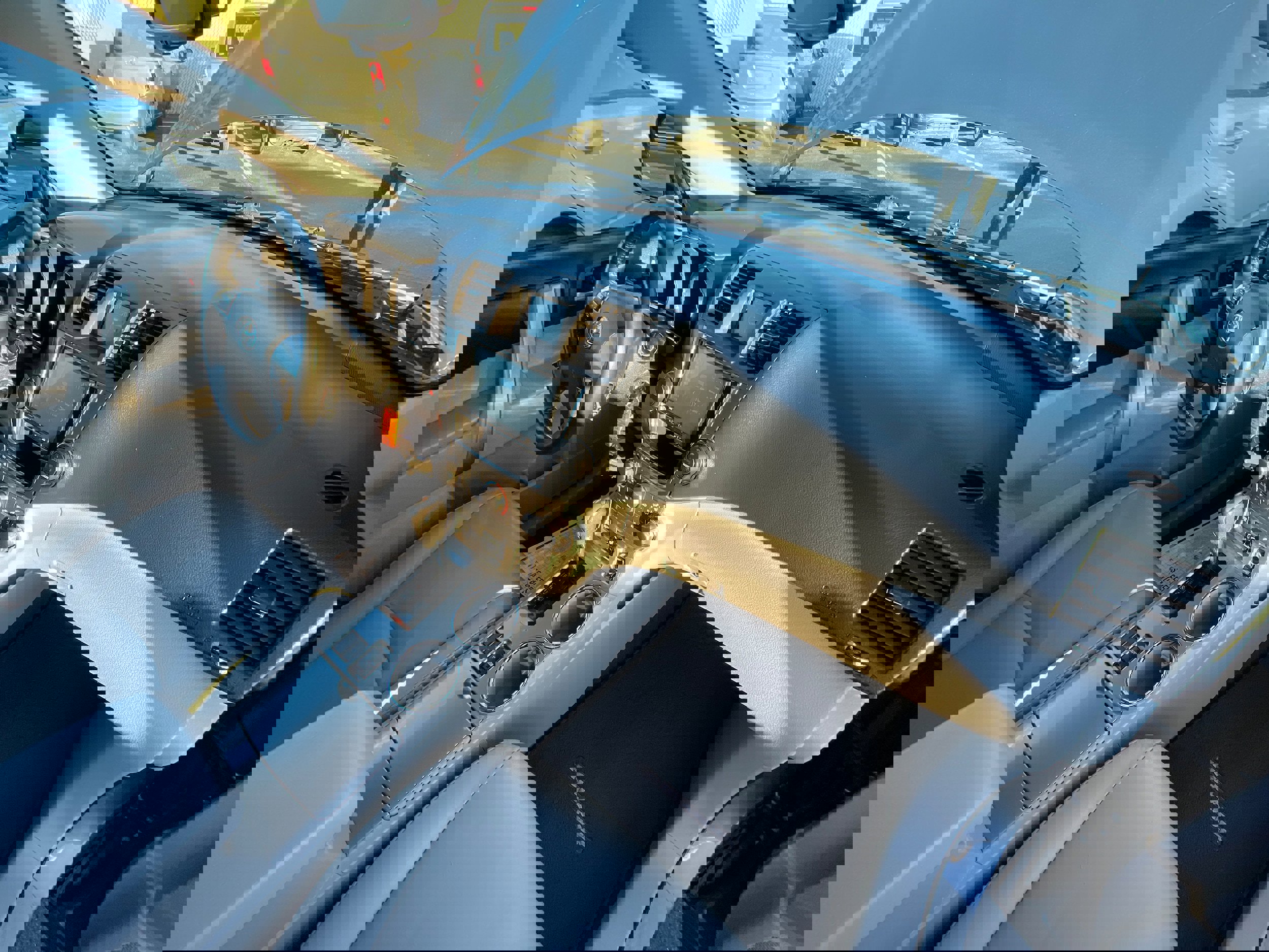 Used 2013 Toyota Highlander SE image 30