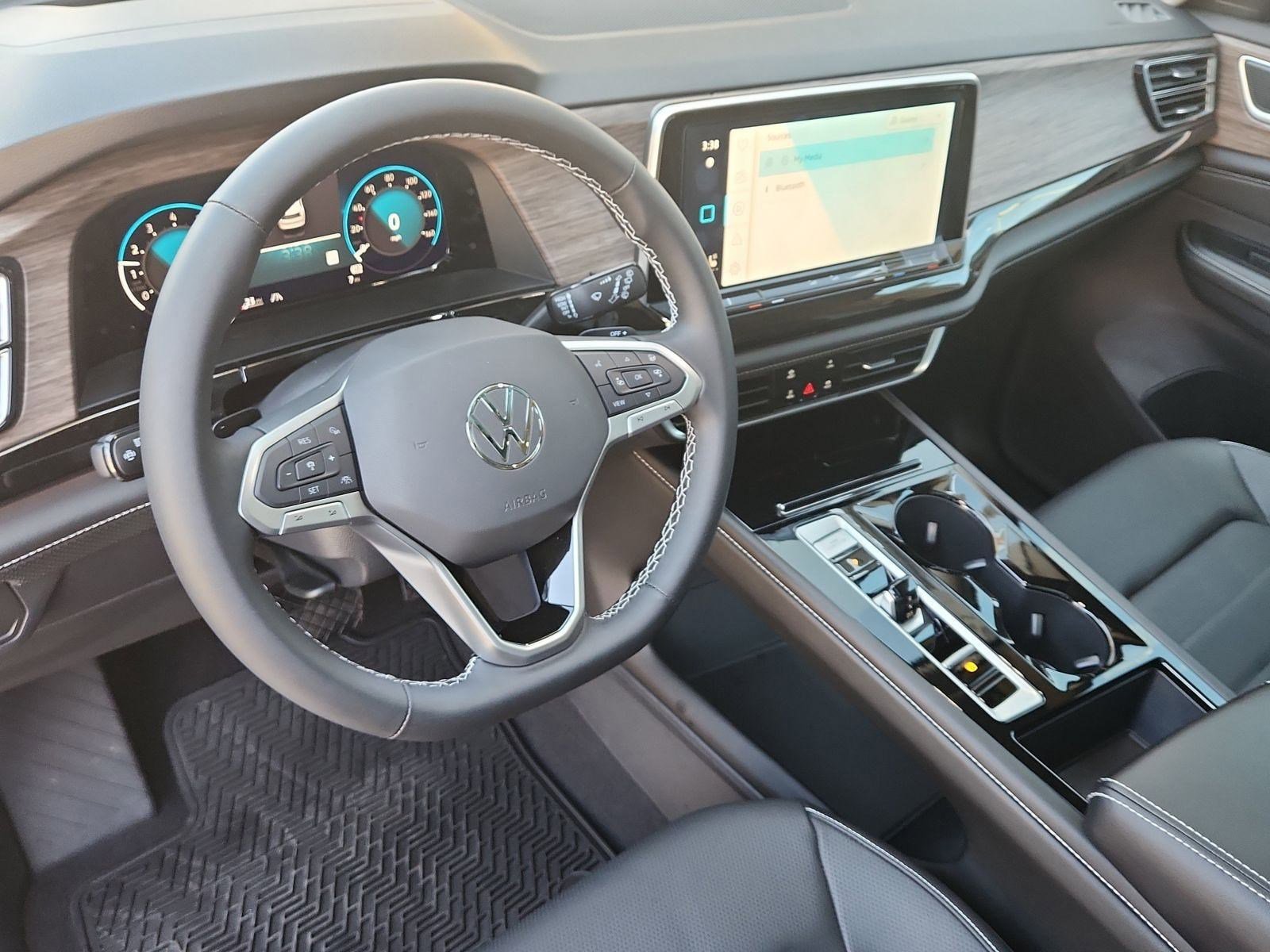 New 2025 Volkswagen Atlas SEL image 10