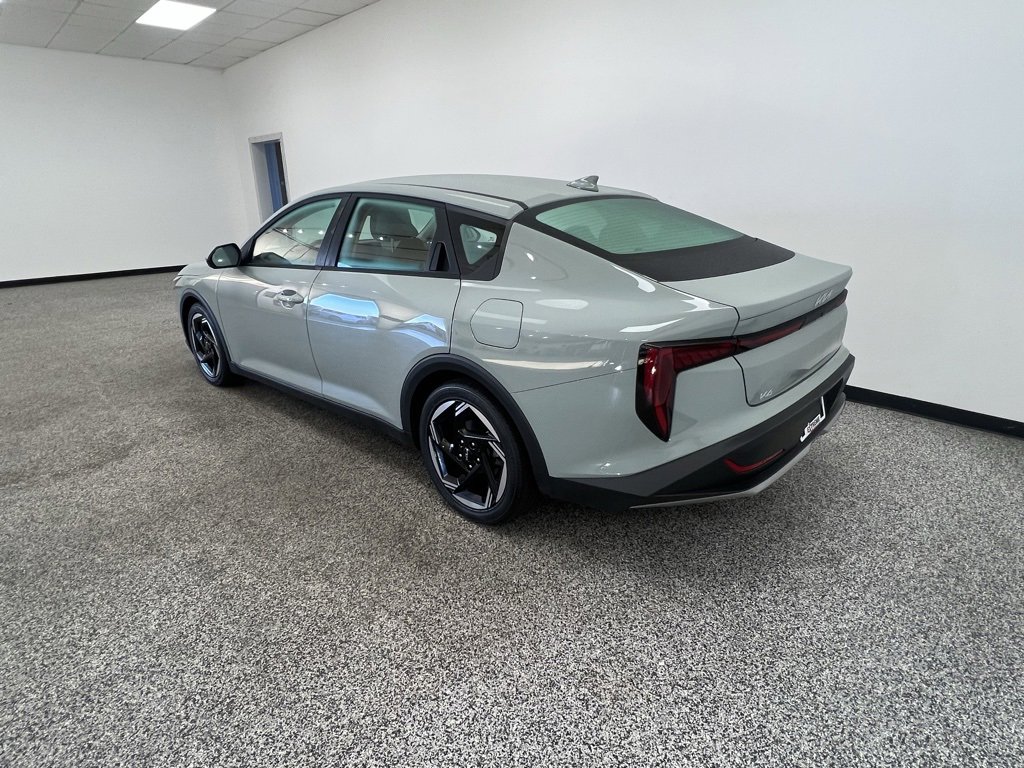 Used 2025 Kia K4 EX image 18