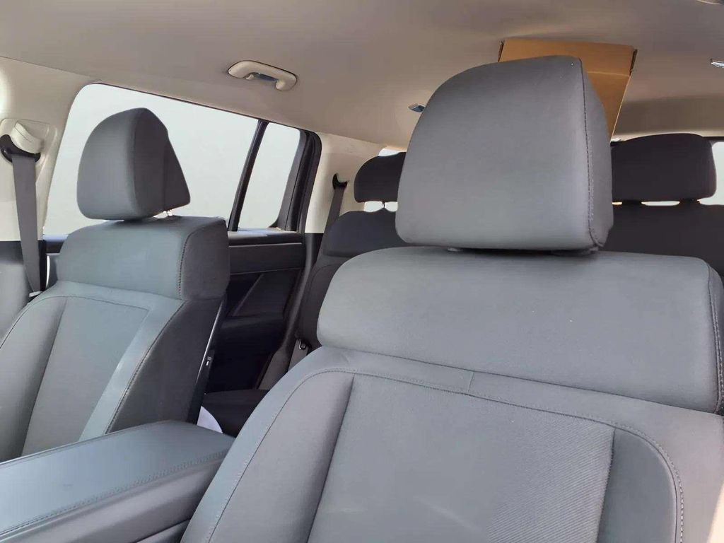 New 2026 Hyundai Santa Fe SE FWD image 8