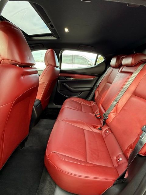 Used 2025 MAZDA MAZDA3 Hatchback w/Premium Plus Pkg image 23
