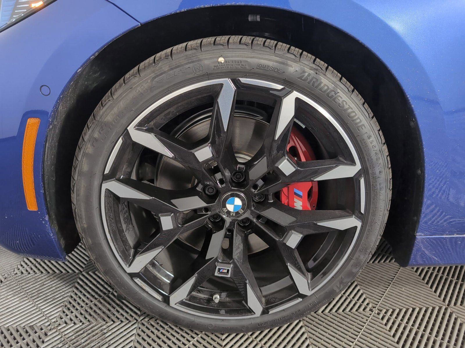 Used 2025 BMW 430i Convertible w/ M Sport Package image 9