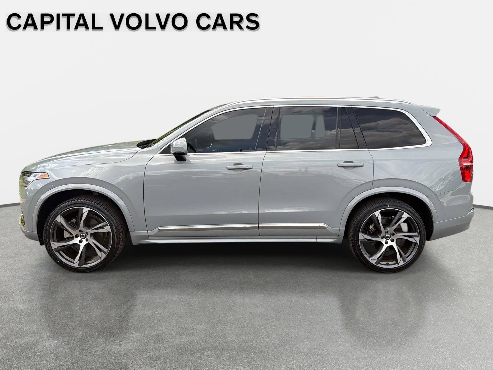 Used 2025 Volvo XC90 B5 Core w/ Protection Package Premier AWD/4WD image 8
