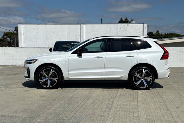 Used 2025 Volvo XC60 T8 Ultra w/ Protection Package Premier AWD/4WD image 6