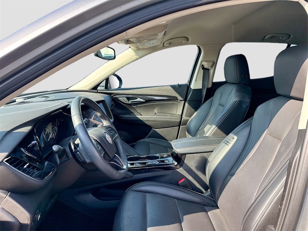 Used 2023 Buick Envision Essence image 10