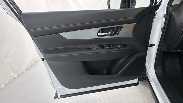 New 2025 Nissan Murano SL image 19