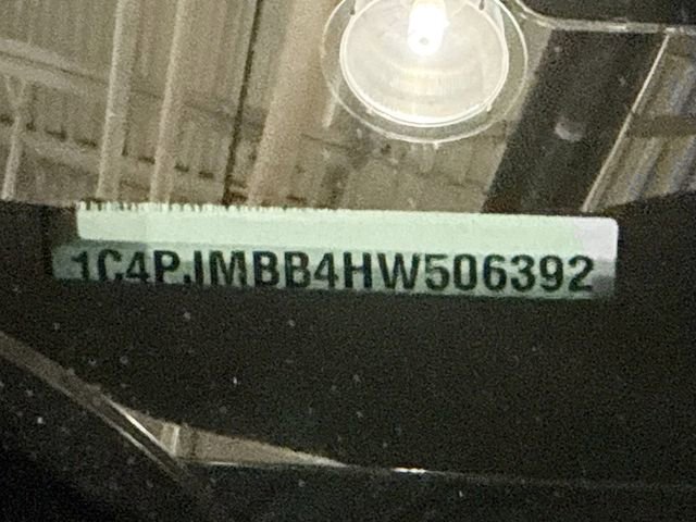 Used 2017 Jeep Cherokee Trailhawk w/ Cold Weather Group image 32