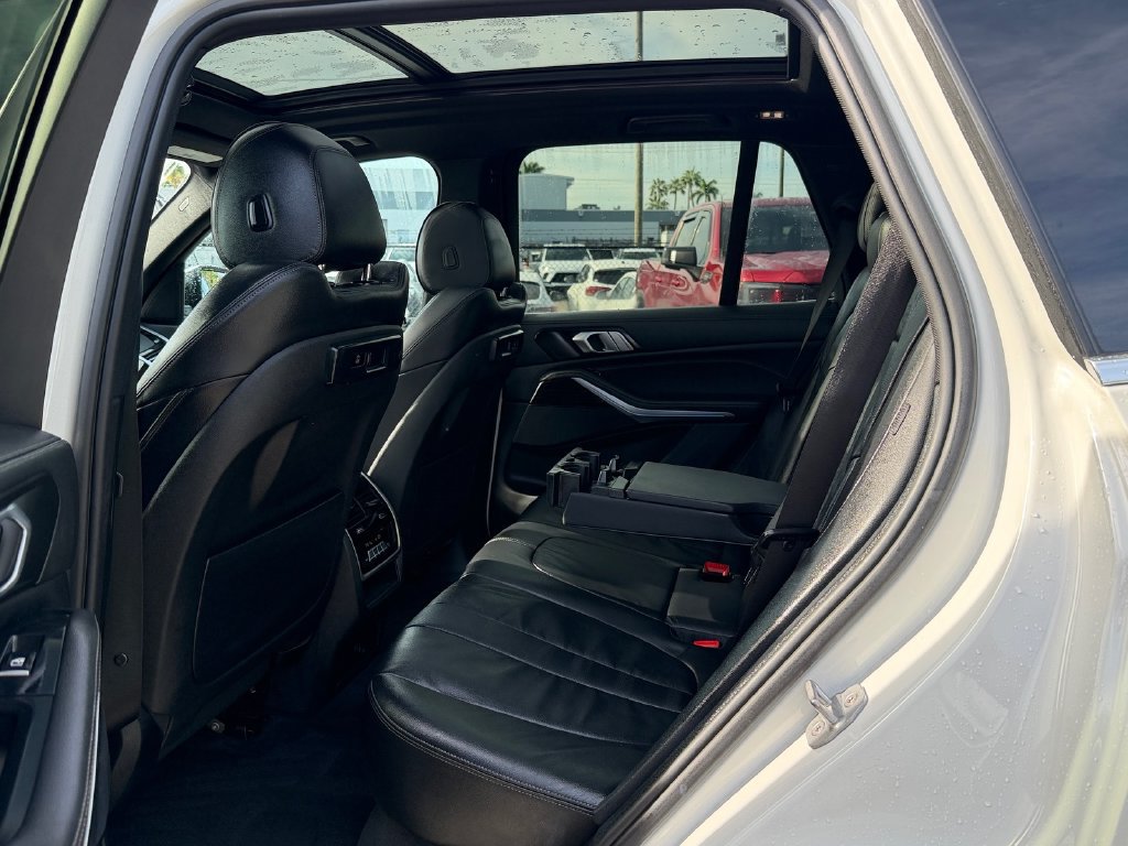 Used 2020 BMW X5 xDrive40i w/ Convenience Package AWD/4WD image 11