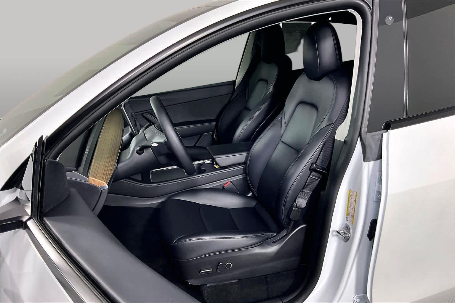Used 2022 Tesla Model Y Performance AWD/4WD image 7
