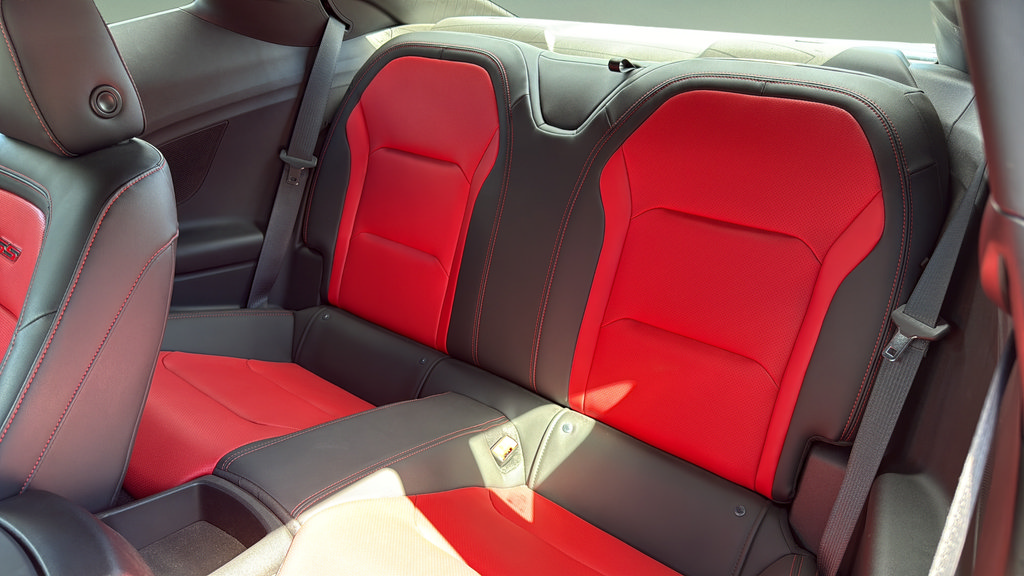 Used 2020 Chevrolet Camaro SS RWD image 15