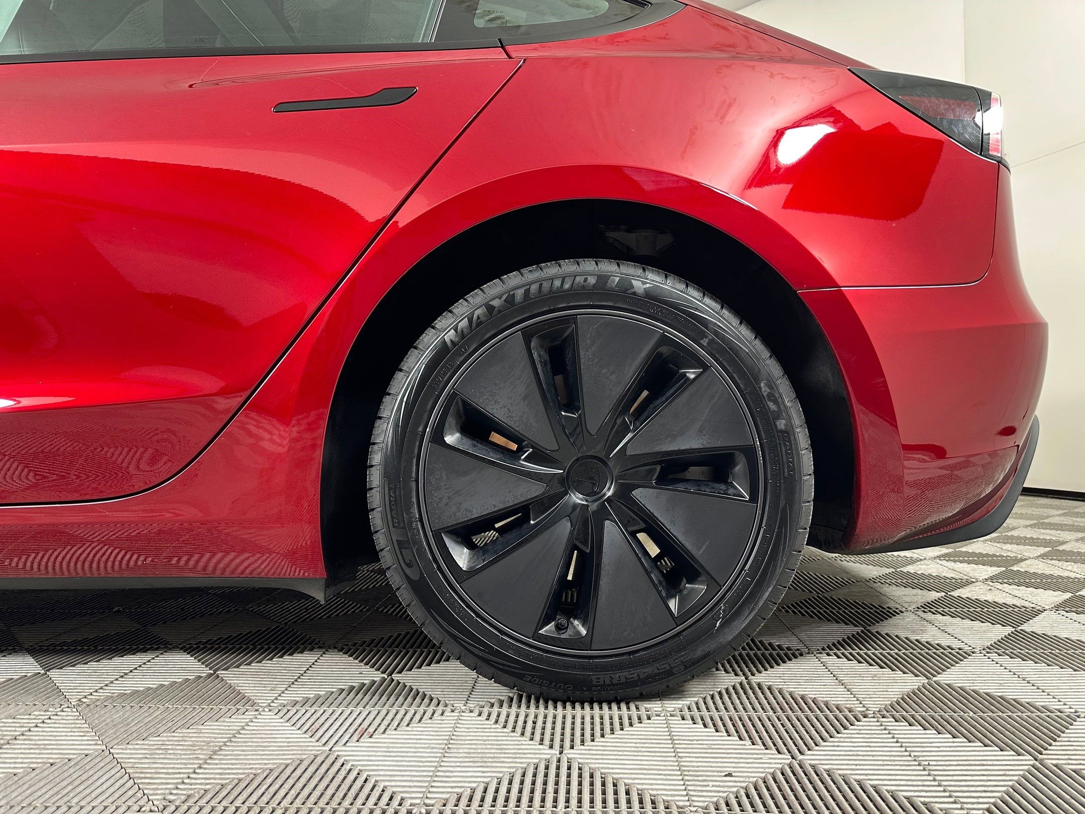 Used 2024 Tesla Model 3 Standard Range image 23