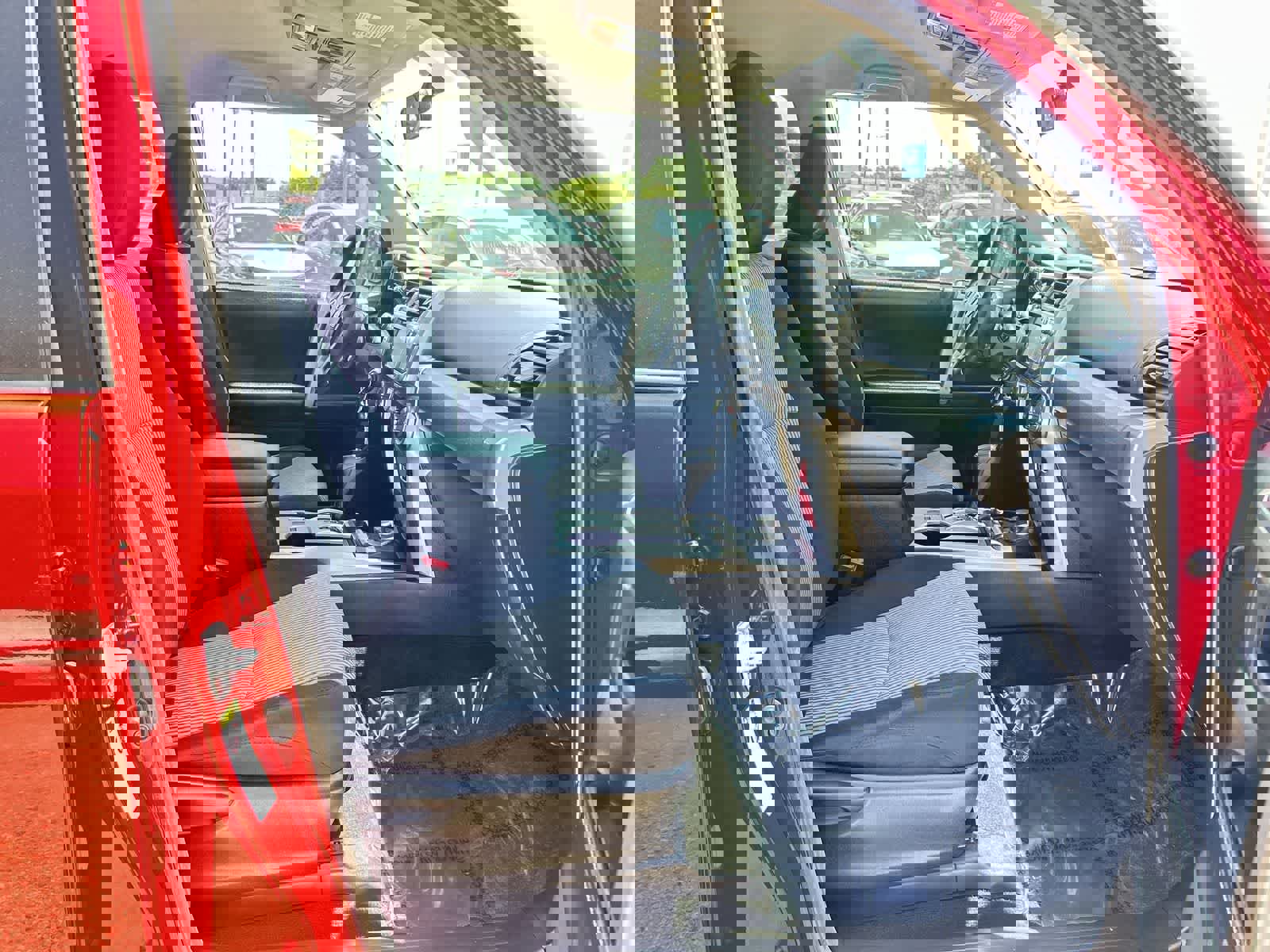 Used 2015 Toyota 4Runner SR5 AWD/4WD image 14