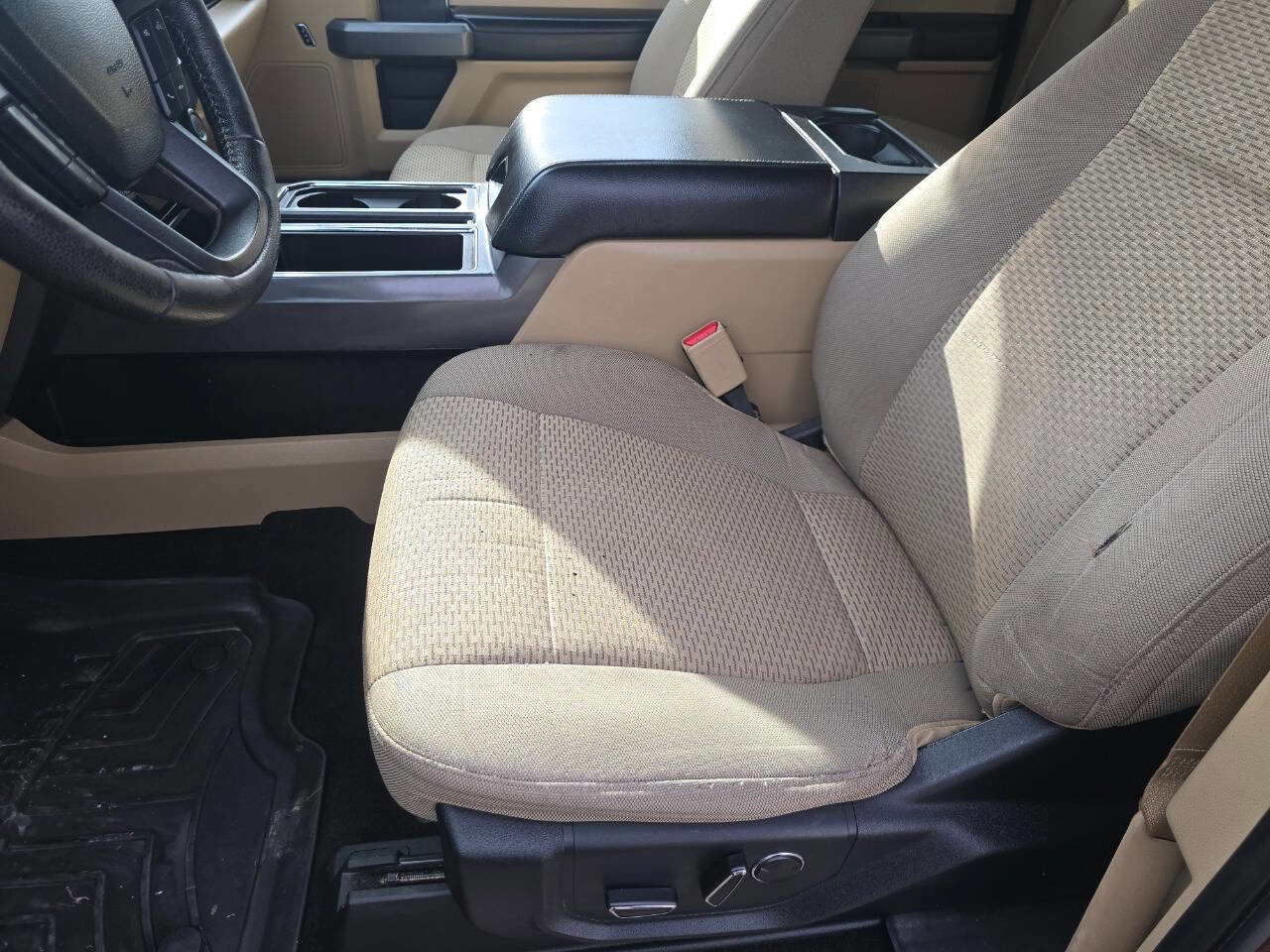 Used 2016 Ford F150 XLT w/ Equipment Group 302A Luxury image 25