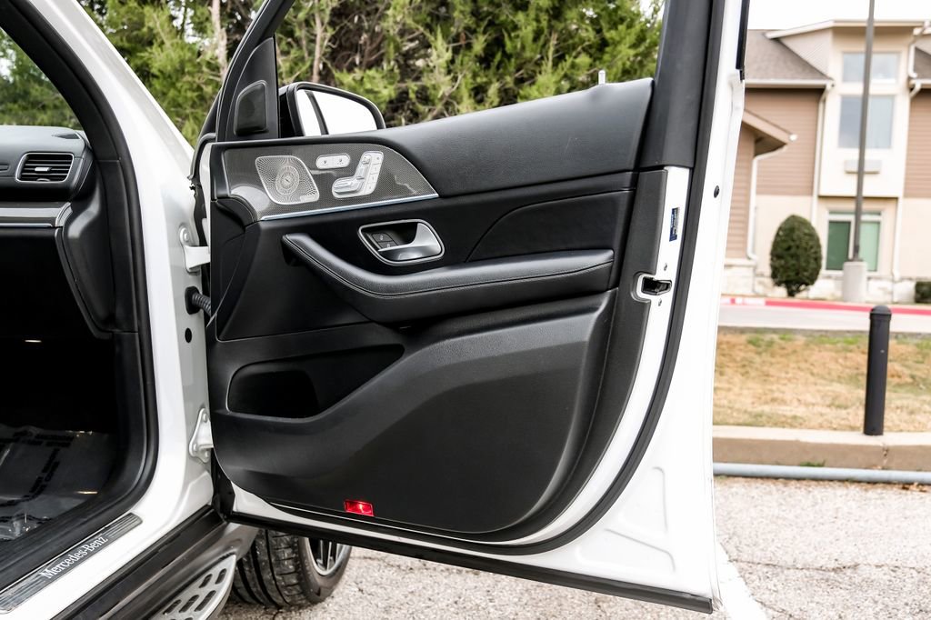 Used 2021 Mercedes-Benz GLS 580 4MATIC image 56