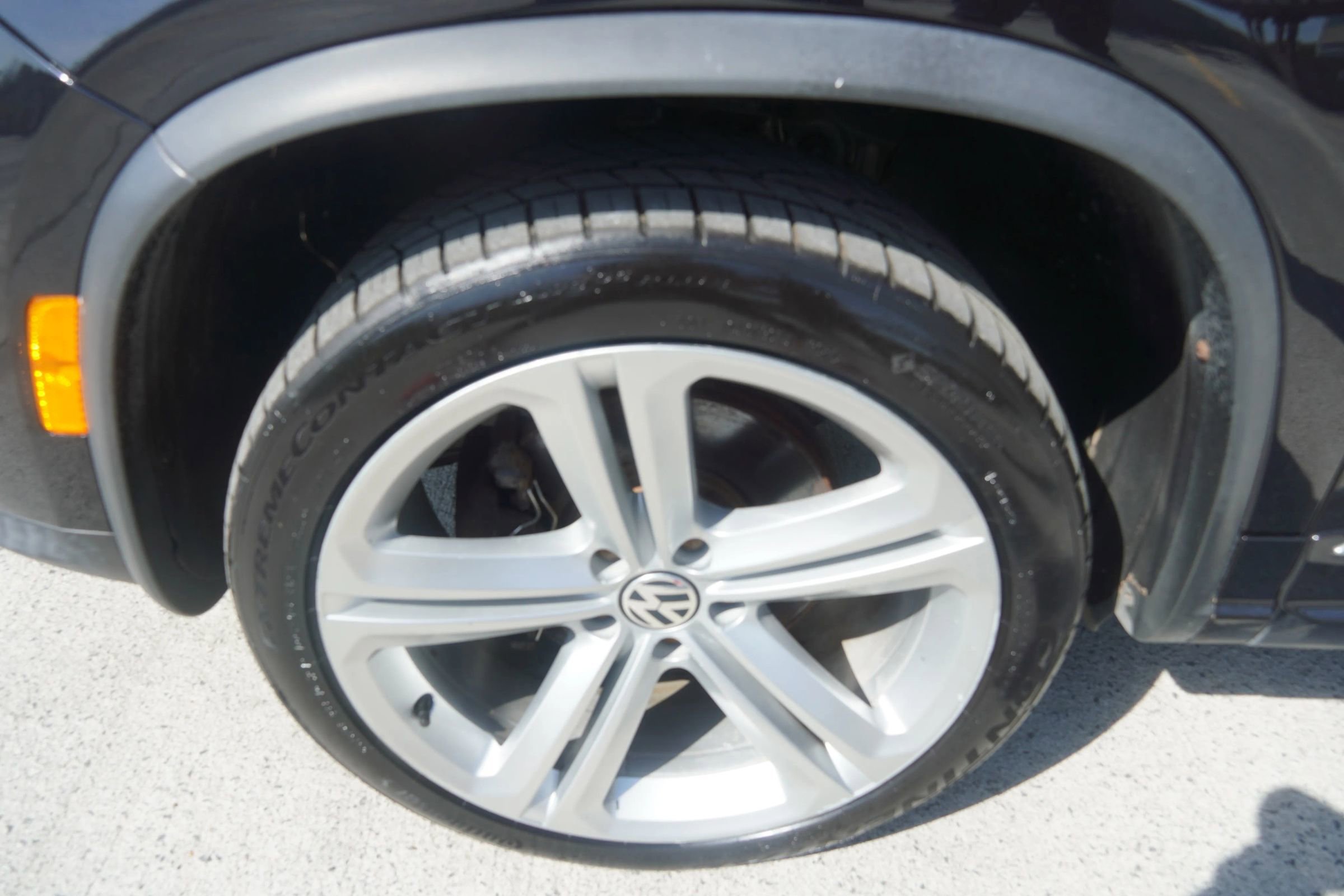 Used 2016 Volkswagen Tiguan R-Line image 18