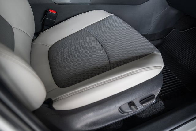 New 2025 Toyota RAV4 Limited image 36