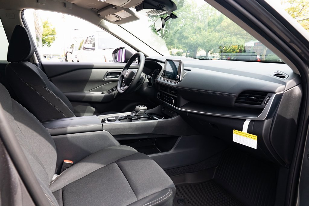 New 2026 Nissan Rogue S image 24