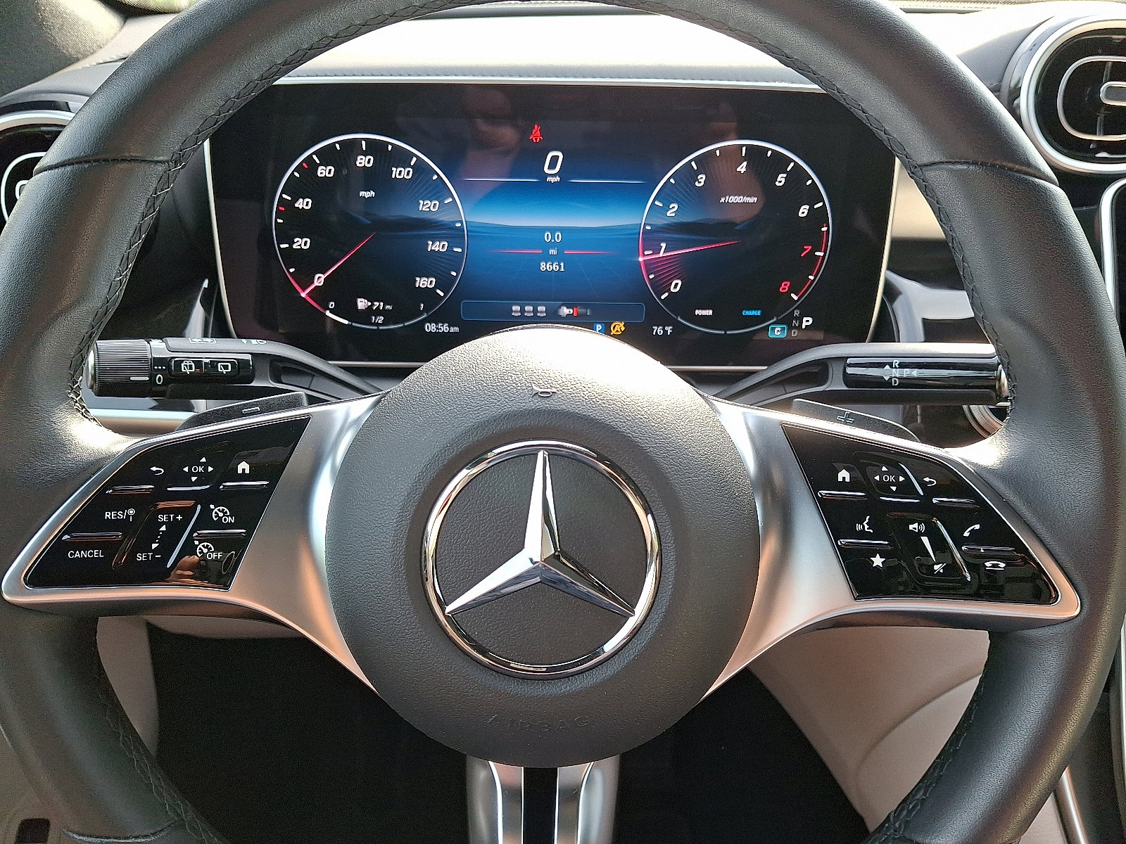 Used 2025 Mercedes-Benz GLC 300 4MATIC image 19