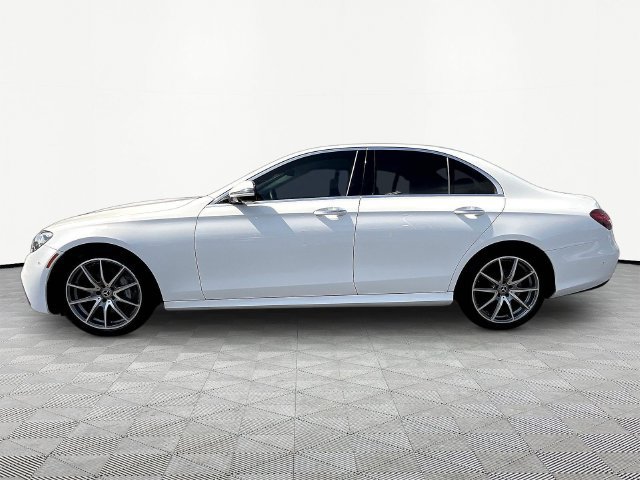 Used 2022 Mercedes-Benz E 350 Sedan w/ Driver Assistance Package image 4