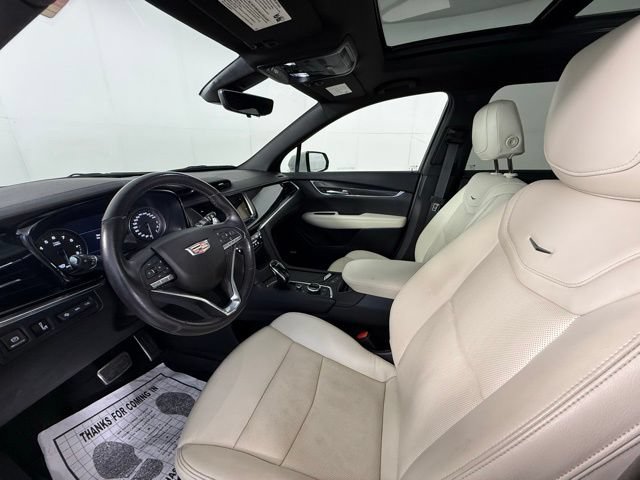 Certified 2022 Cadillac XT6 Sport w/ Technology Package AWD/4WD image 17