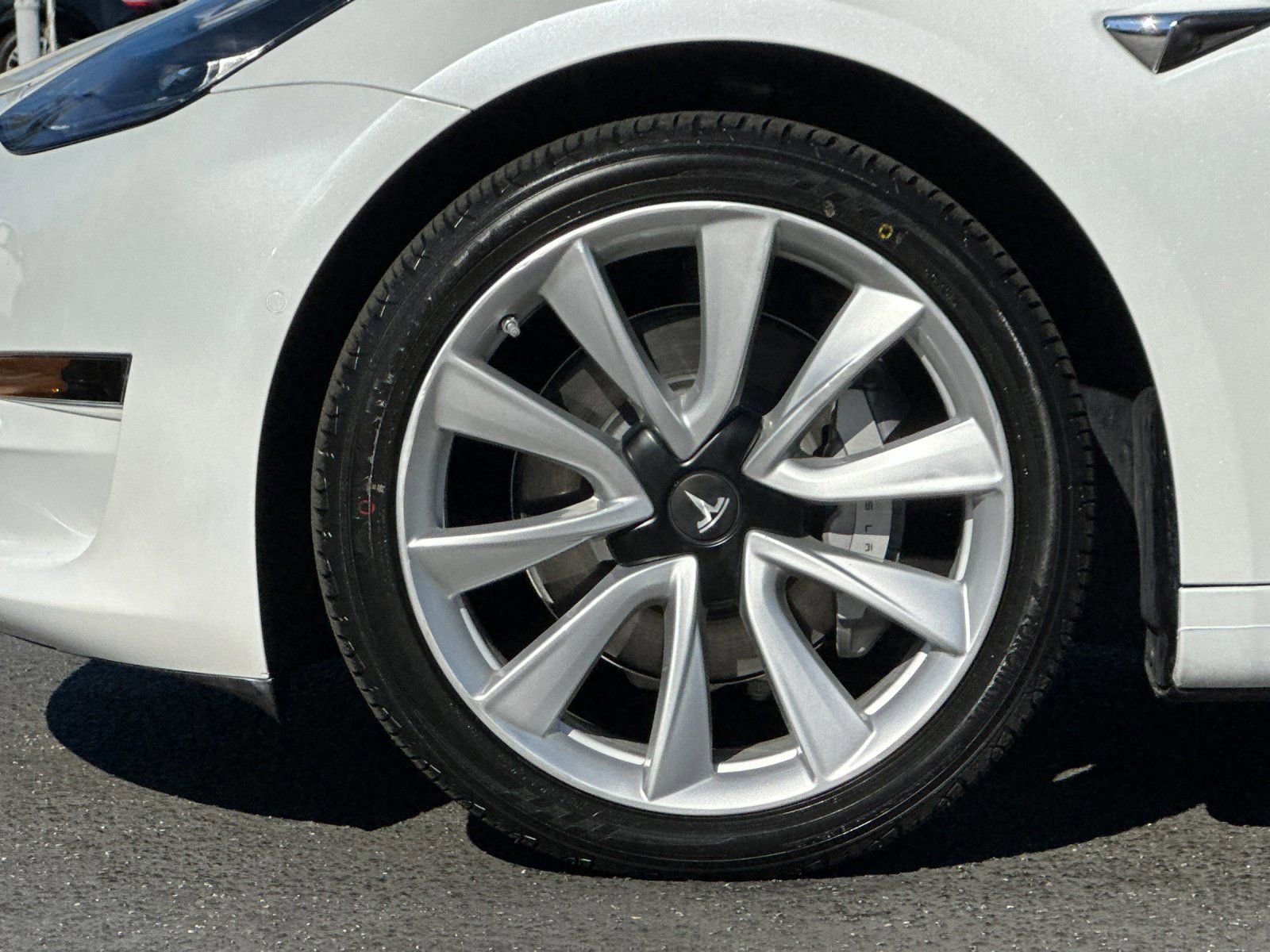 Used 2019 Tesla Model 3 Mid Range image 28