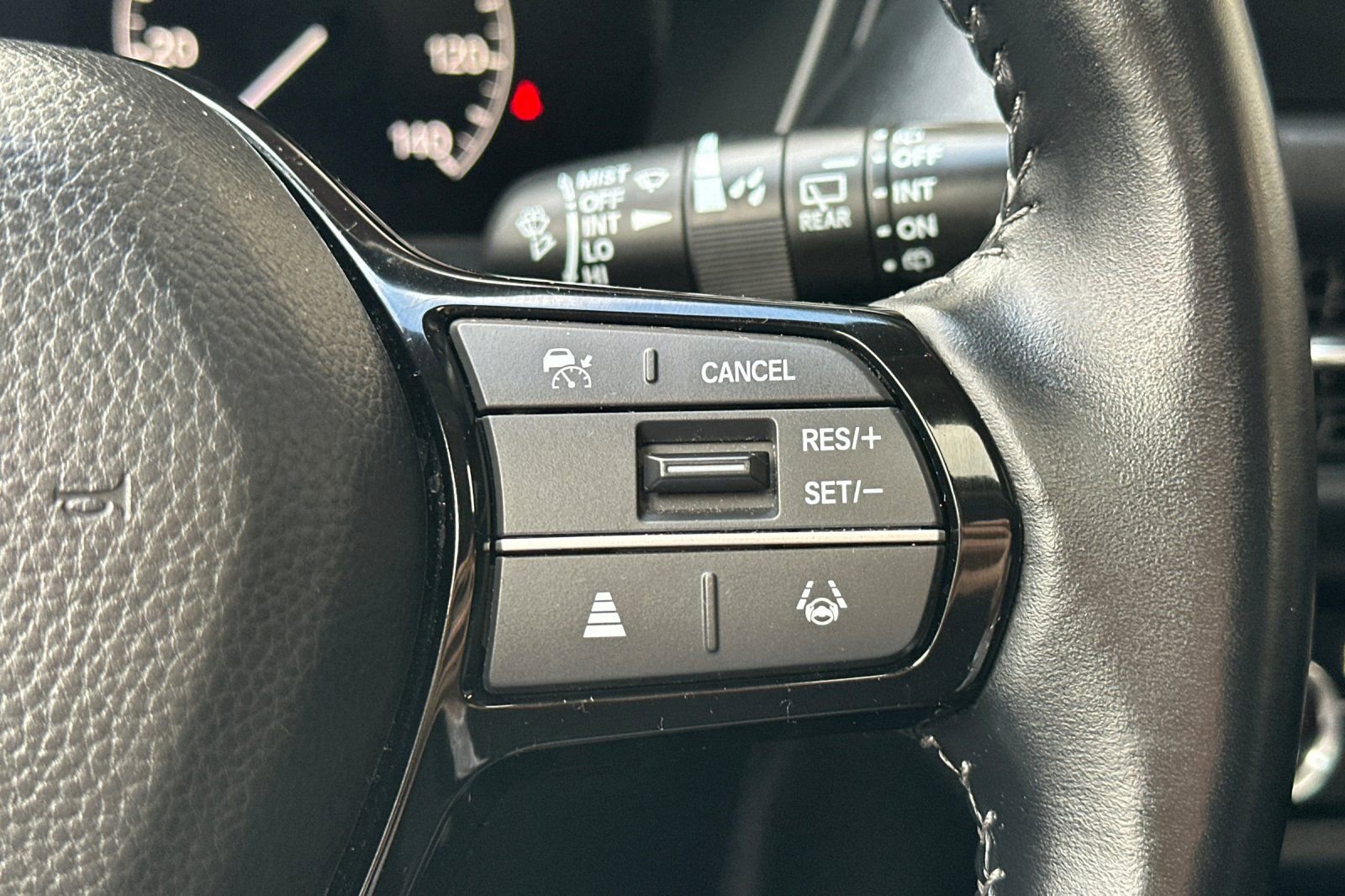 Used 2025 Honda HR-V EX-L image 32